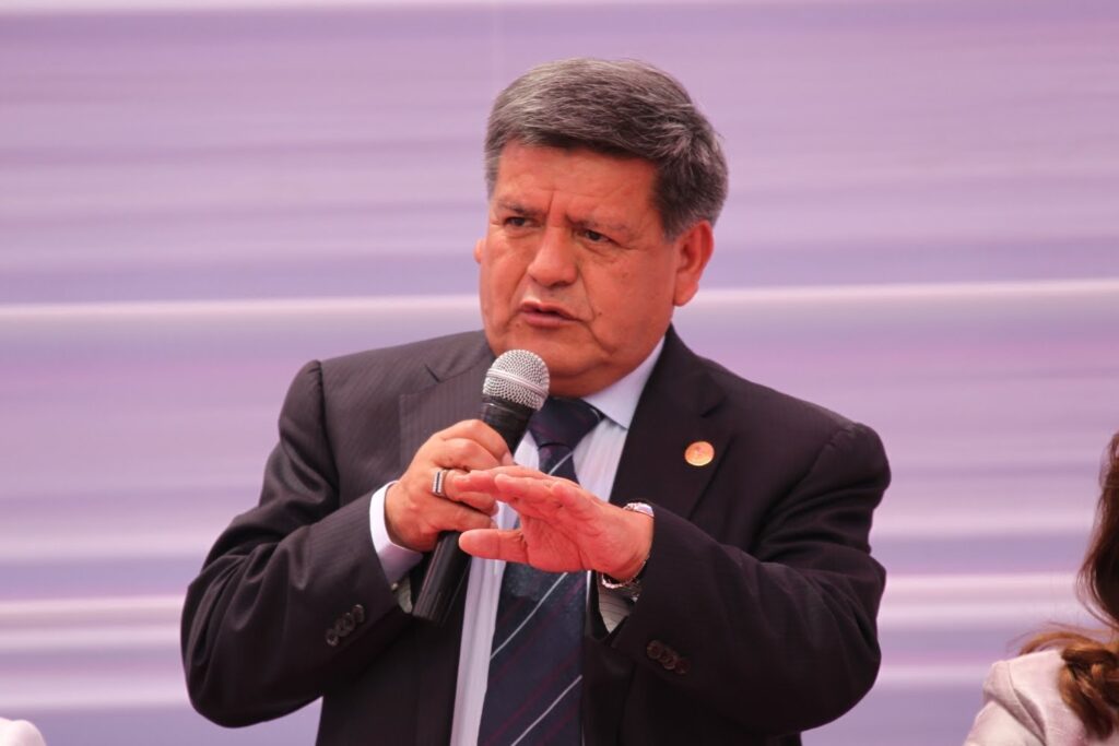 CESAR ACUÑA
